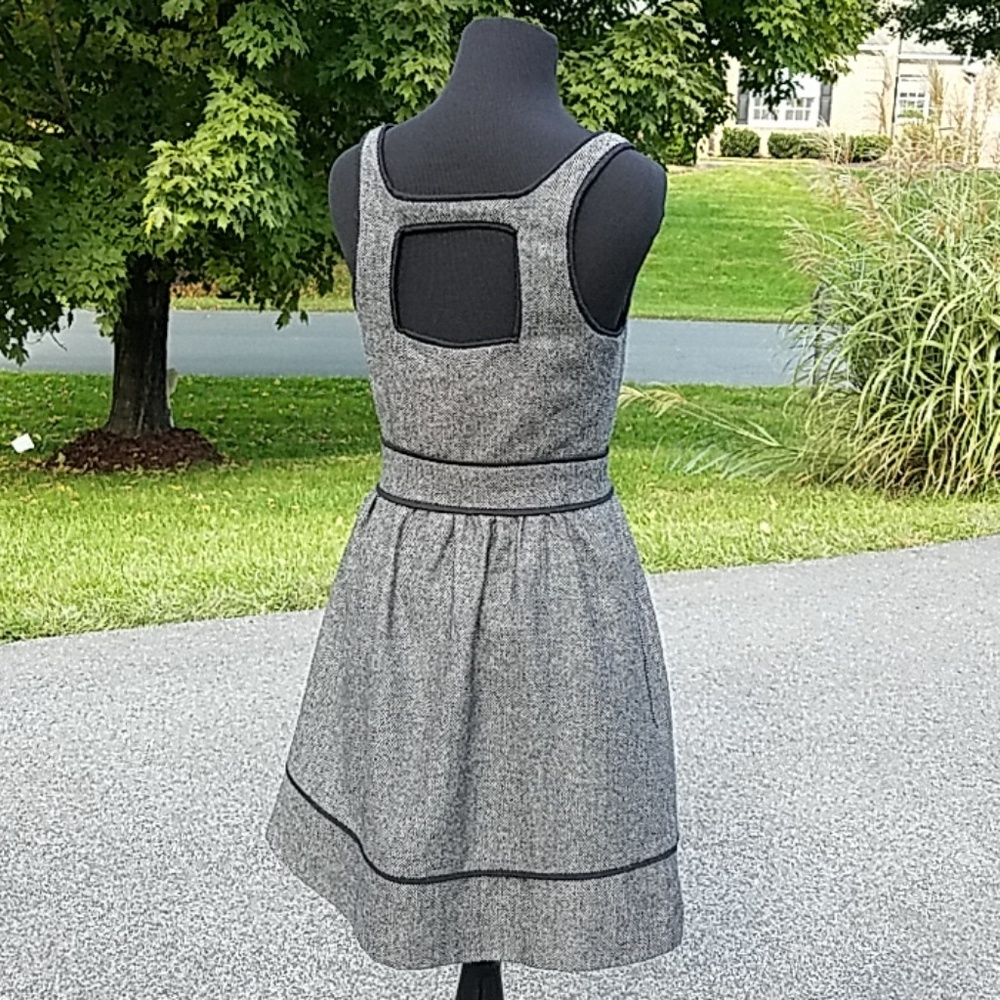 Dress - Picture 7 of 8
